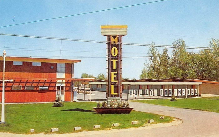 Holly Inn Motel - Old Postcard (newer photo)